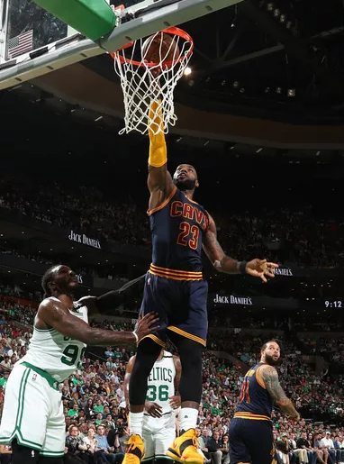 6人上双中国男篮42分大胜日本 晋级亚洲杯正赛.